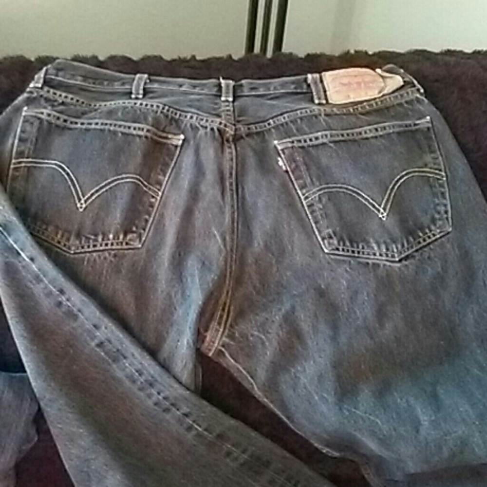 Black washed button fly 501s Levi sz40